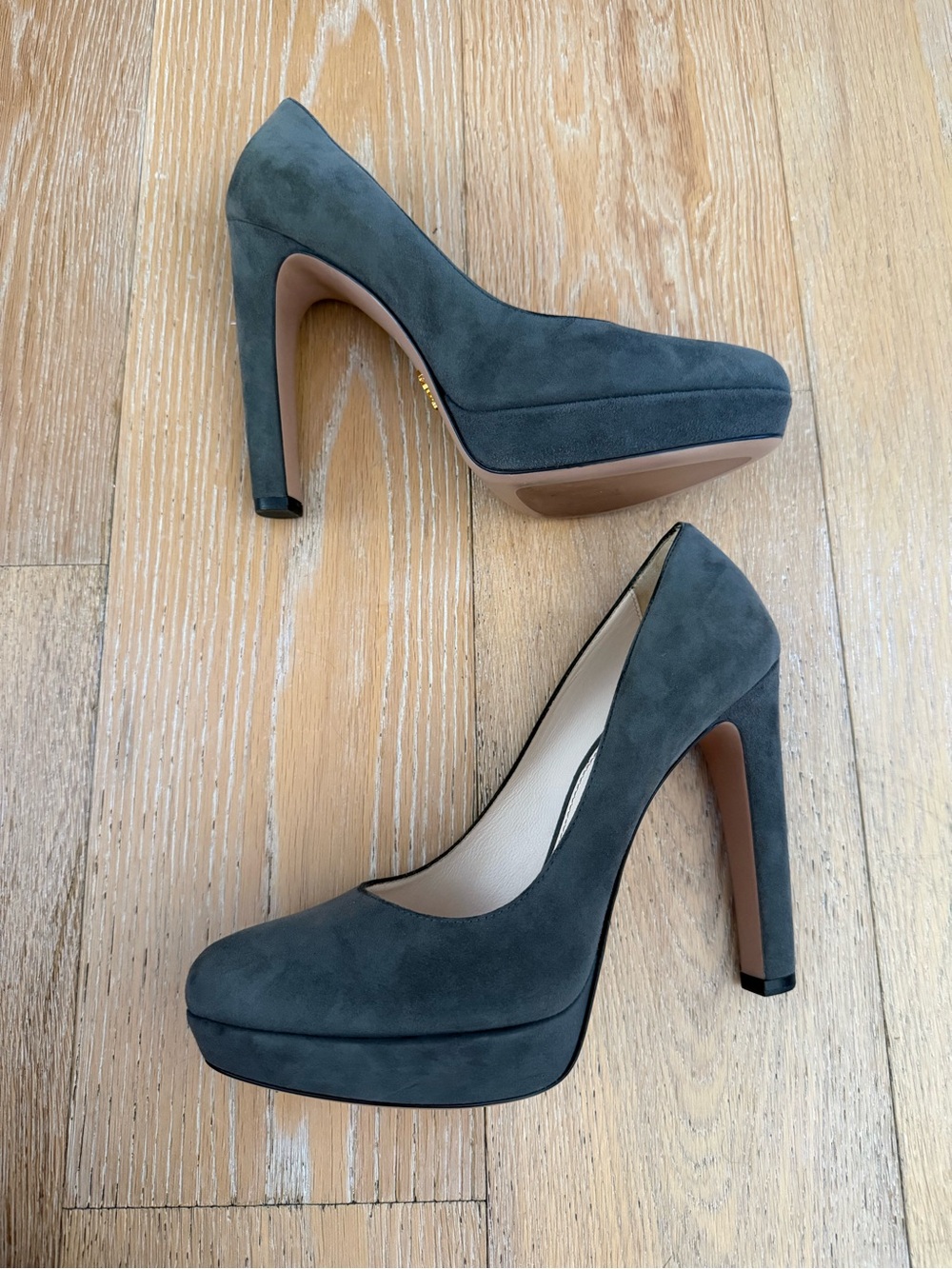 Prada Dark Gray Suede Stiletto Pumps NWOT - Picture 2 of 10